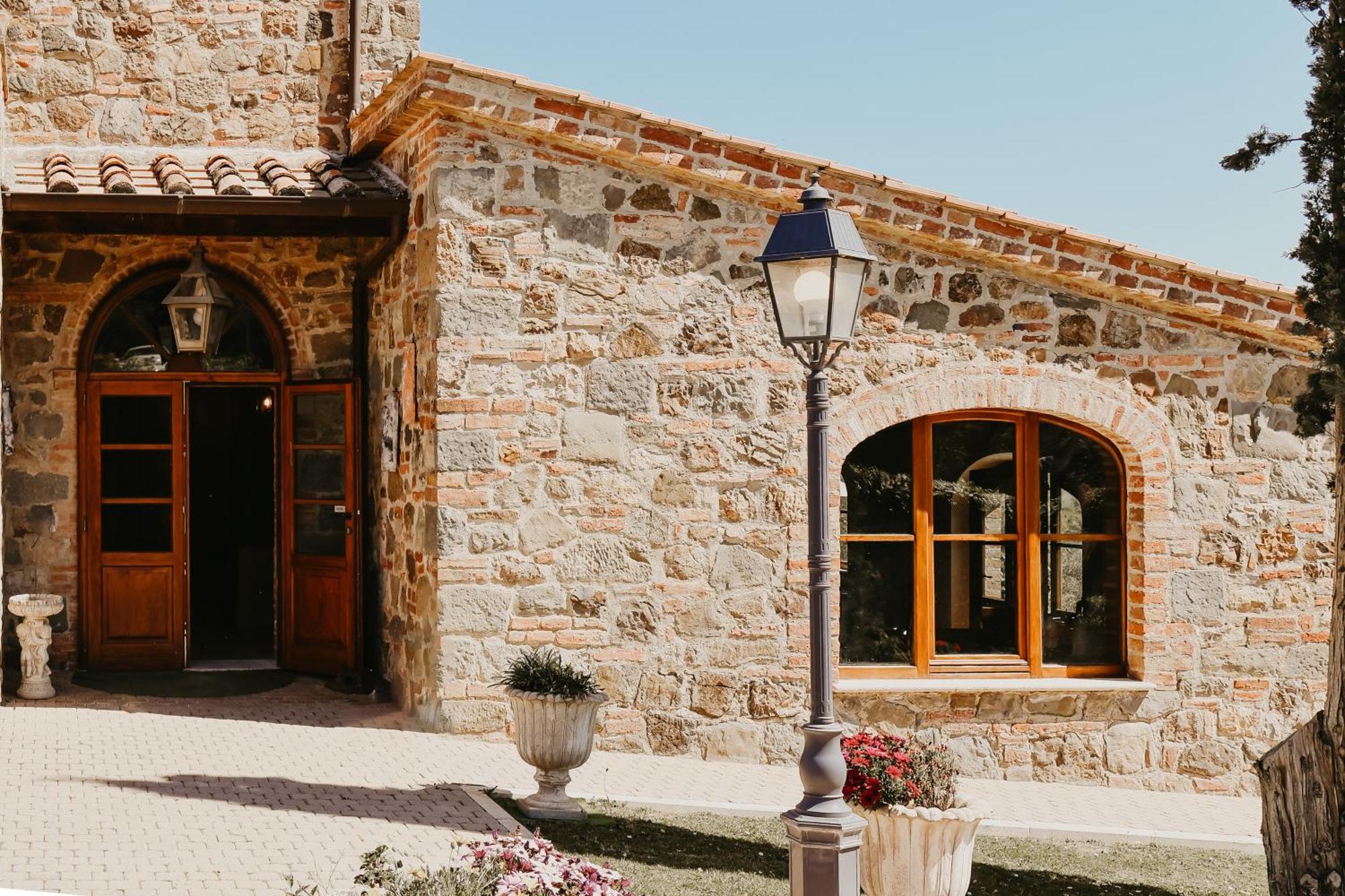 Montefollonico Poggio Paradiso Resort & Spa מראה חיצוני תמונה