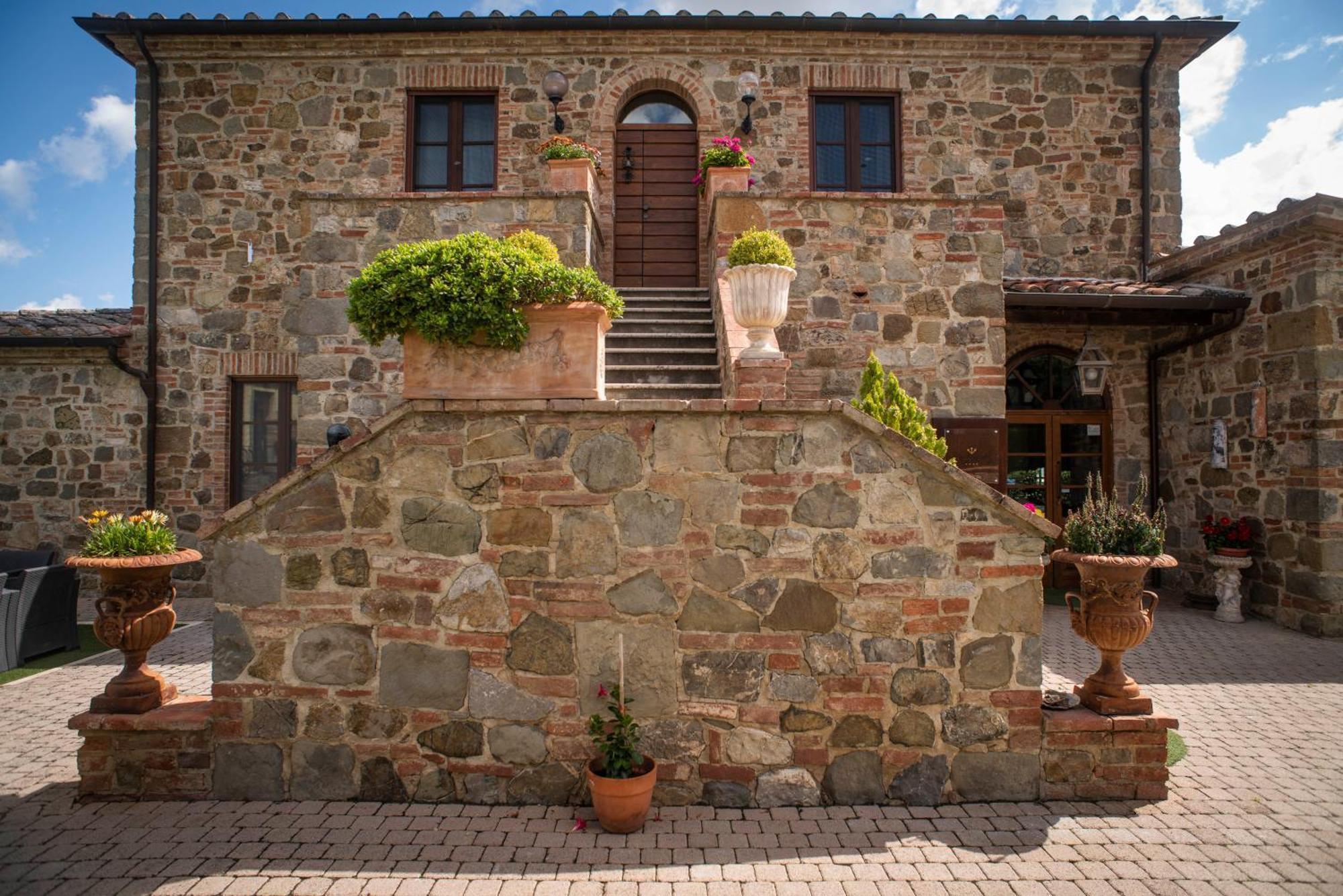 Montefollonico Poggio Paradiso Resort & Spa מראה חיצוני תמונה